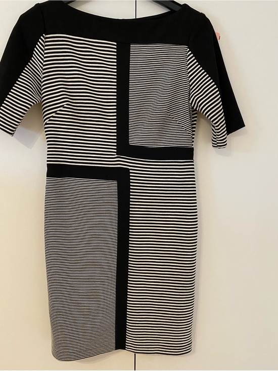 Taylor Dresses & Skirts - Taylor Black and White Striped Block Sheath Midi Dress